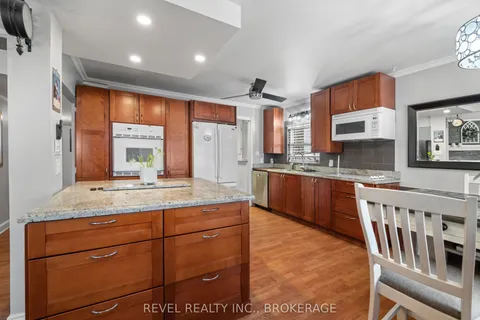 4221 Bath Road, ON K7M 4Y8