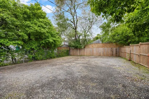 1008 ST. LAURENT Boulevard, ON K1K 3B4