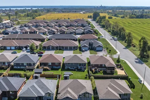 56 McIntosh Crescent, ON K8V 0G1