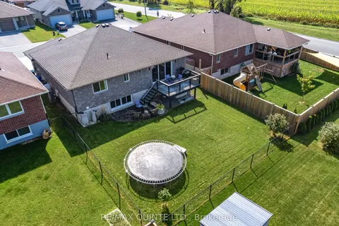 56 McIntosh Crescent, ON K8V 0G1
