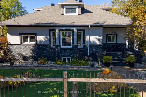 27 Allan Street, ON K7C 1T1