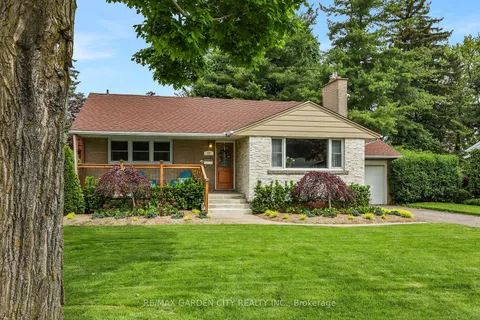 17 Sunnyside Drive, ON L2M 1Z9
