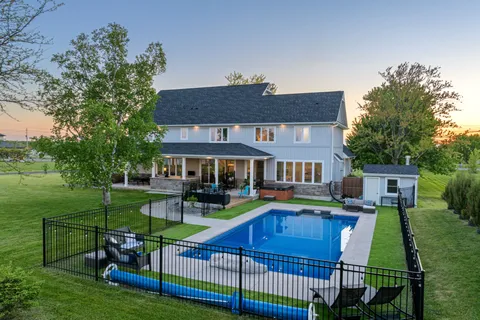 271 Mountain Road, ON L3M 4E7