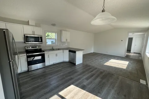 72 Belmont Street, ON K0L 1Z0