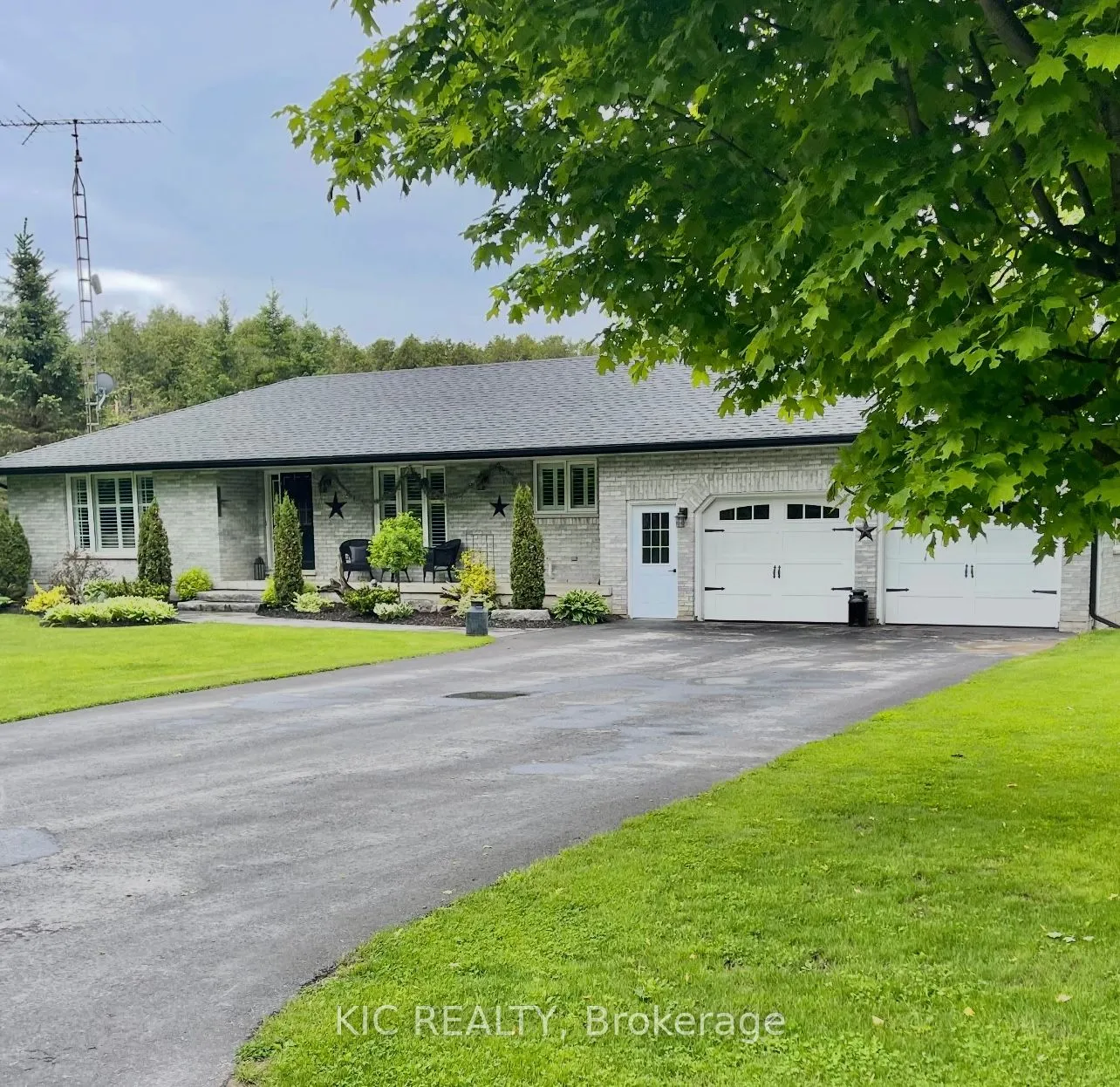 556 Fifth Line Rd Dum Road, ON K0L 3A0