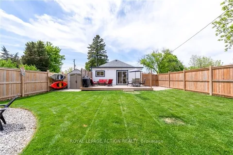 9 Curtis Avenue, ON N3L 3J3