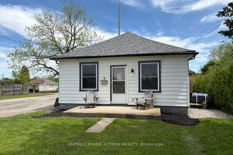 9 Curtis Avenue, ON N3L 3J3