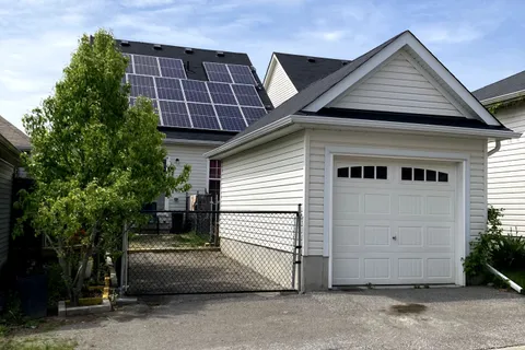 70 Greenaway Circle, ON L1A 0B9