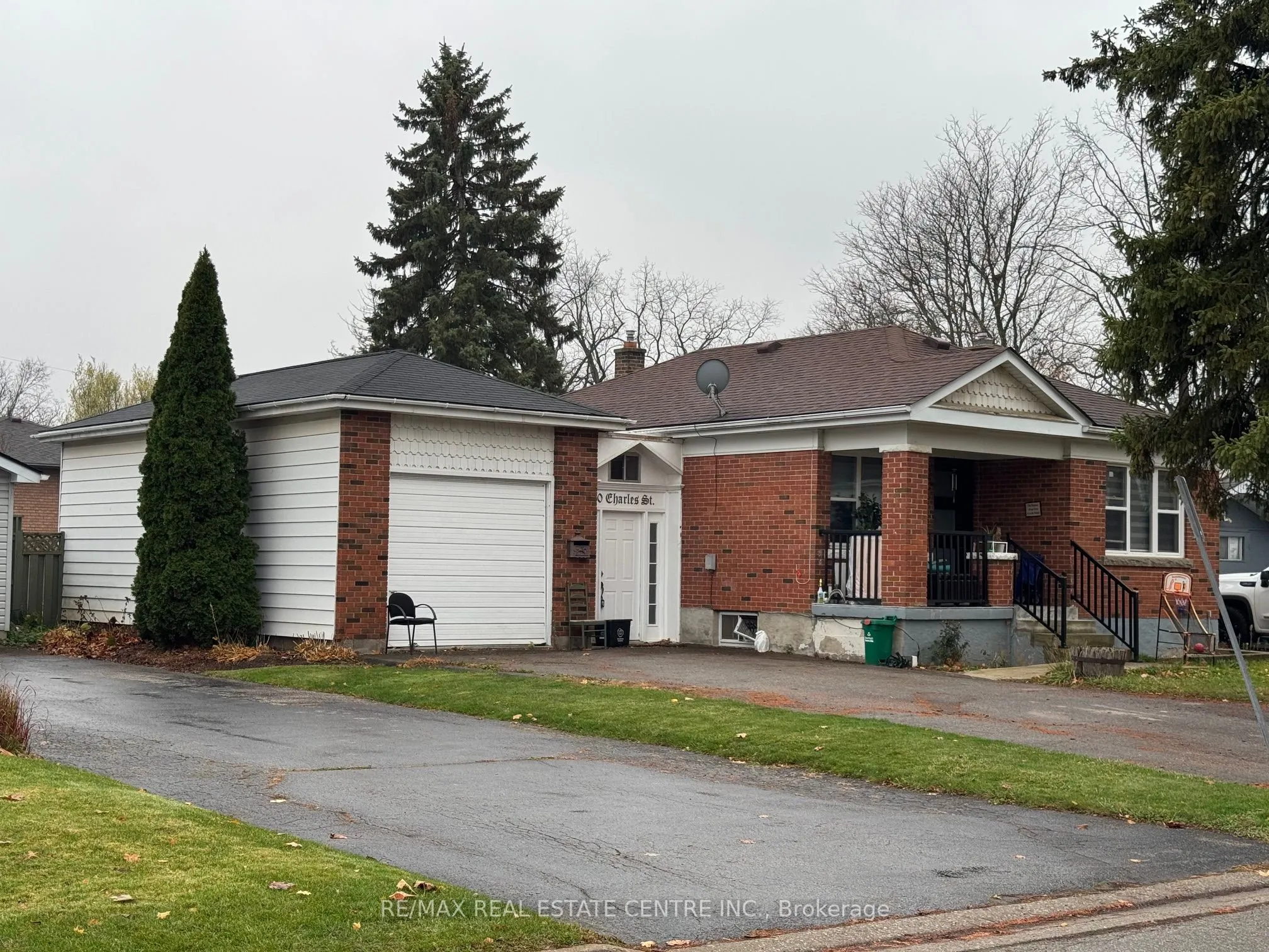 20 Charles Street, ON N3T 1B1