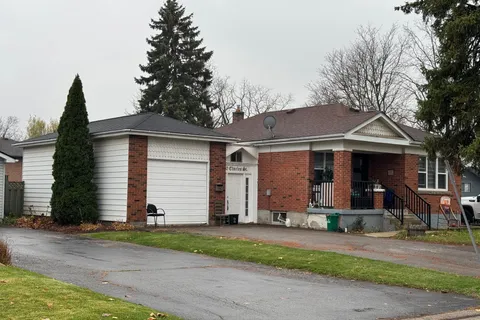 20 Charles Street, ON N3T 1B1