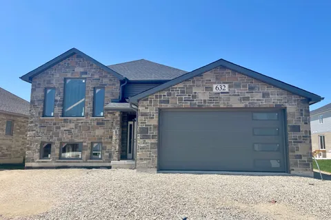632 26TH Avenue, ON N4N 3B8