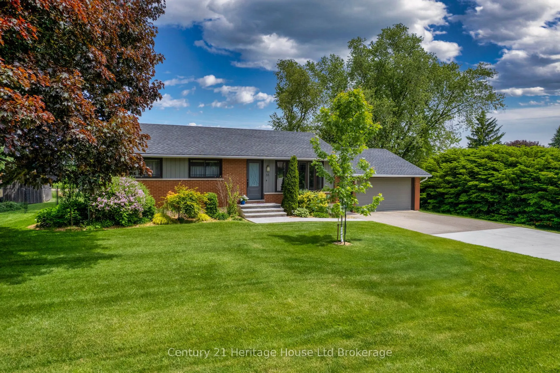 35 Tanager Drive, ON N4G 1B1