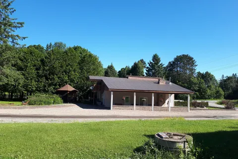 1007 Dewey Street, ON K0M 1R0