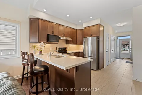 11 Berkshire Drive, ON L2M 0C2