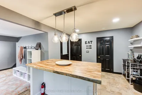 403137 ROBINSON Road, ON N5C 3J7