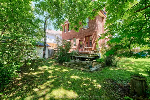 28 Wendover Avenue, ON K1S 4Z7