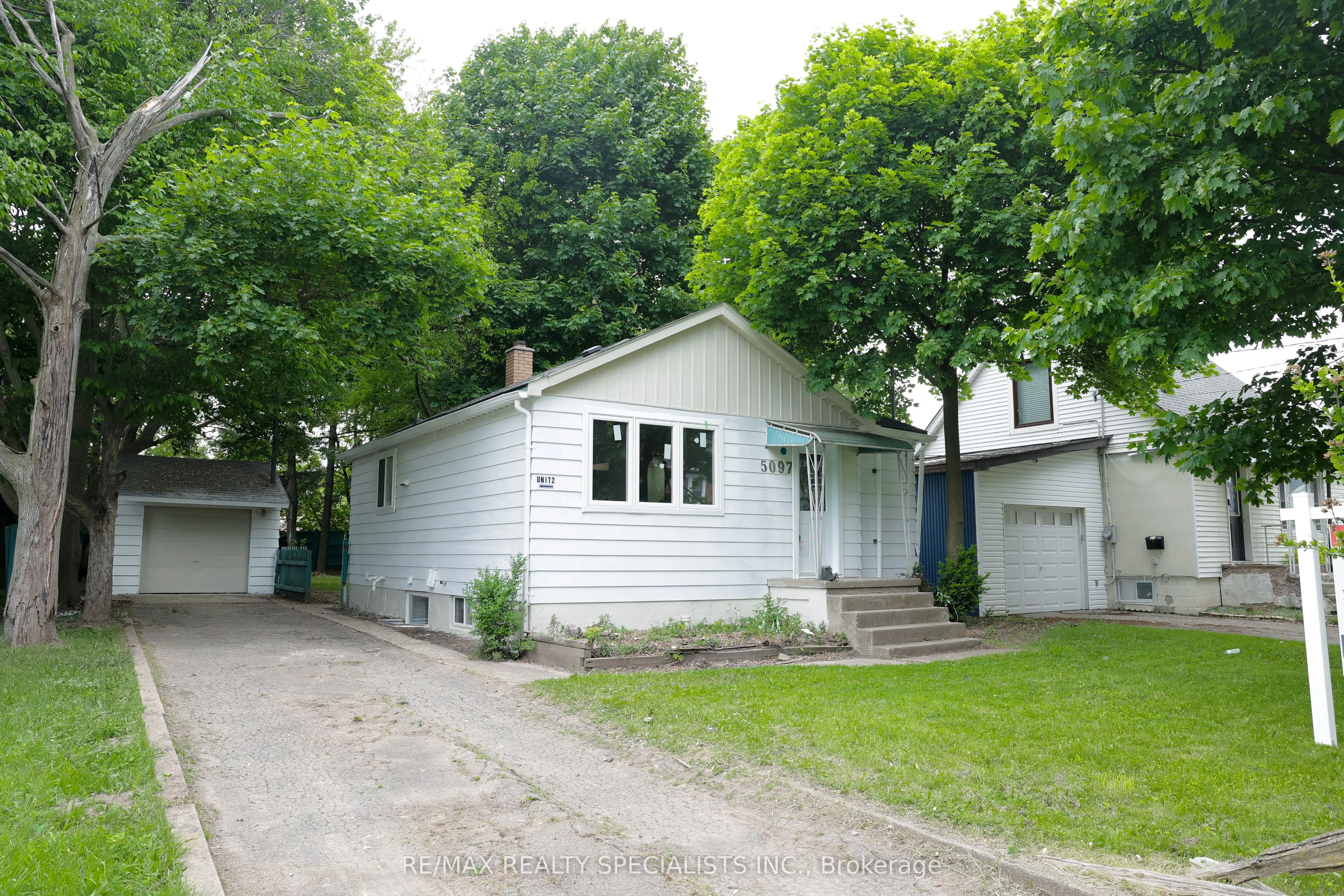 5097 Ontario Avenue, Niagara Falls, ON L2E 3R7