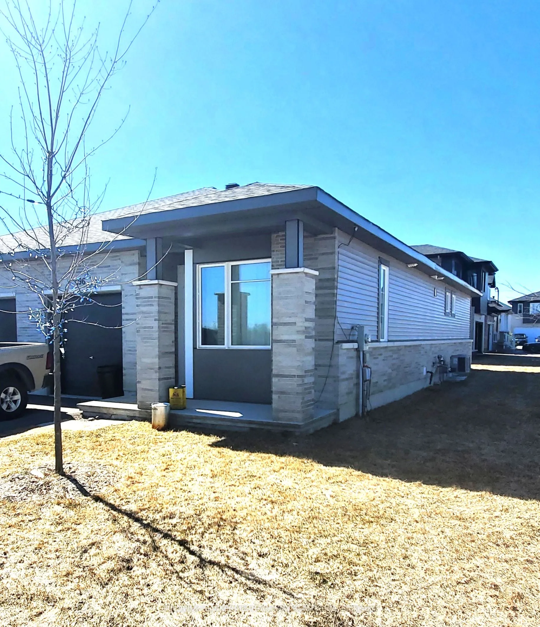 196 Rathwell Street, ON K7H 3C7