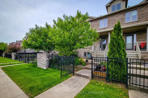 6 Chestnut Drive, ON L1M 0C4