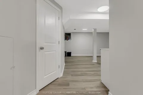 2 Grandridge Crescent, ON N1H 8G1