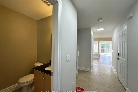 19 Silversmith Court, Guelph, ON N1G 5C1