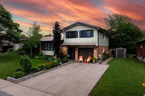 4504 Queensway Gardens, ON L2E 6P7