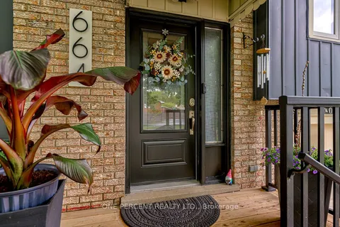 664 Highpoint Avenue, Waterloo, ON N2L 4Z5