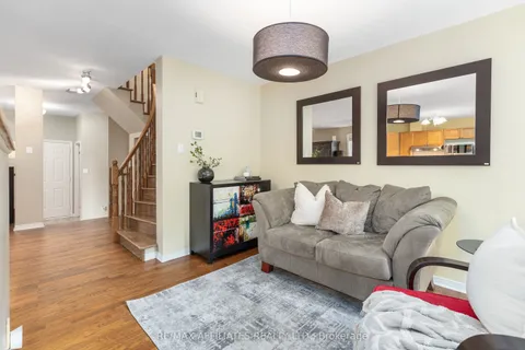 80 Meadowcroft Crescent, Overbrook - Castleheights and Area, ON K1J 1H2