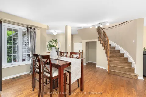 80 Meadowcroft Crescent, Overbrook - Castleheights and Area, ON K1J 1H2