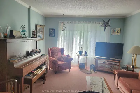 100 Selena Avenue, Belleville, ON K8P 4C4