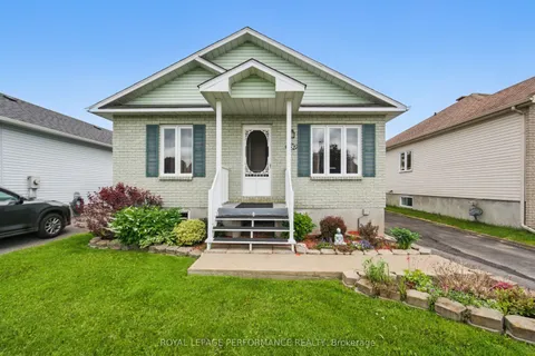 880 Pilon Street, Hawkesbury, ON K6A 3P8
