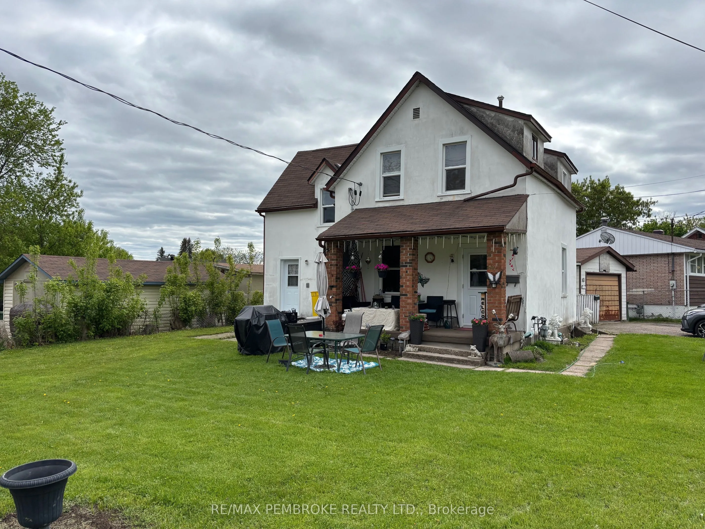 762 Mackay Street, Pembroke, ON K8A 1G9