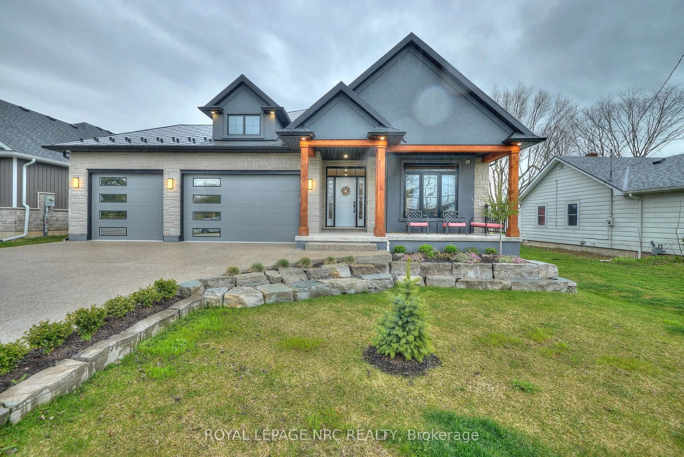 1174 Spears Road, ON L2A 4N1