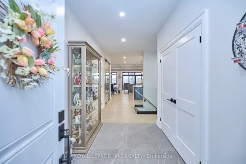1174 Spears Road, ON L2A 4N1