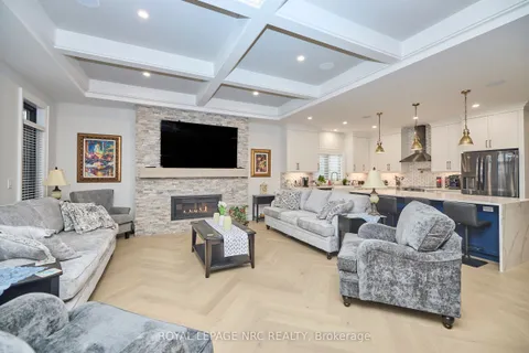 1174 Spears Road, ON L2A 4N1