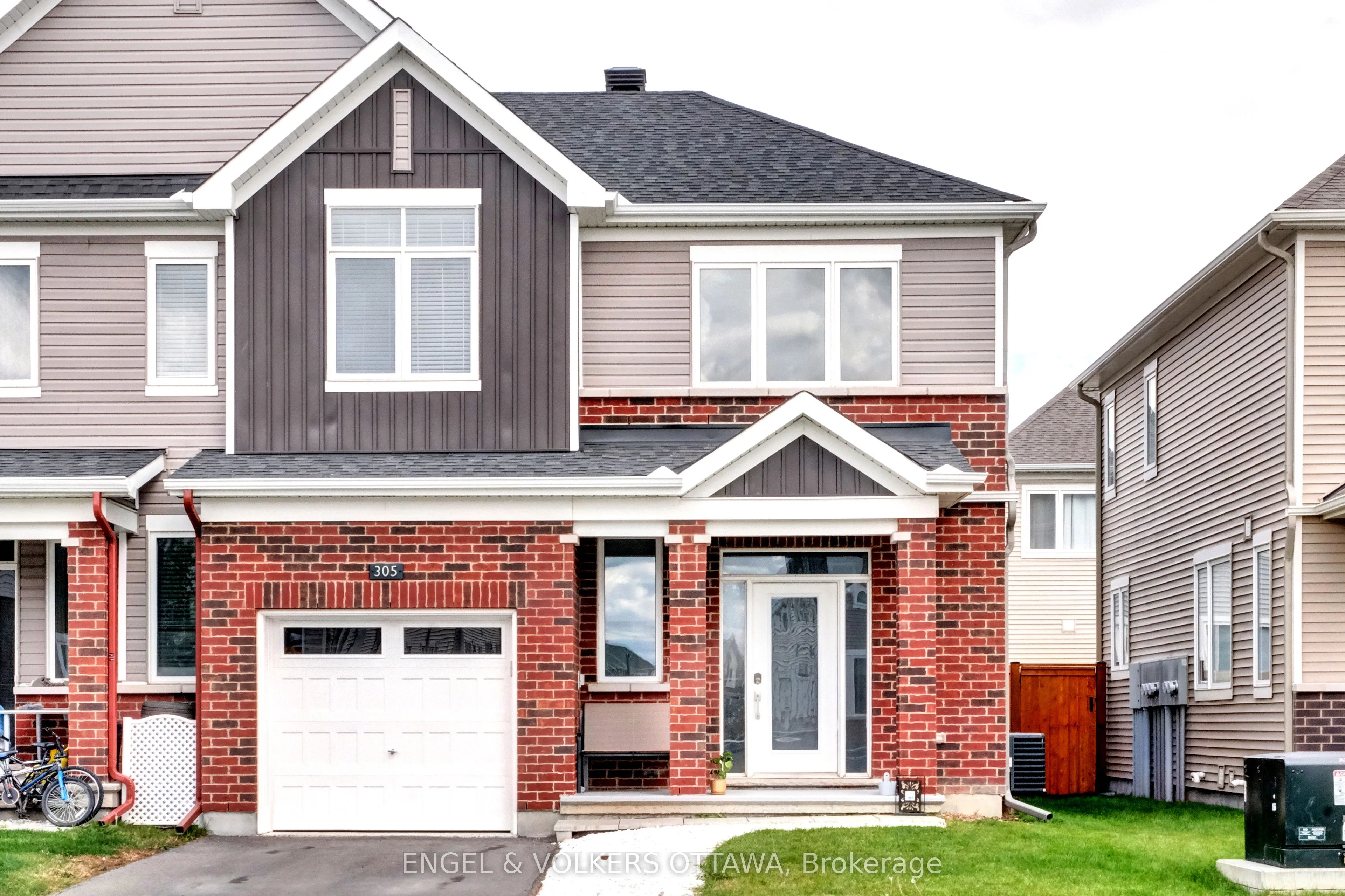 305 Lamarche Avenue, ON K1C 1T1
