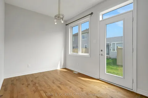 305 Lamarche Avenue, ON K1C 1T1