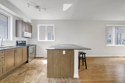 305 Lamarche Avenue, ON K1C 1T1