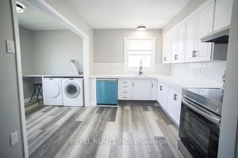 415 Chatham Street, ON N3S 4J4
