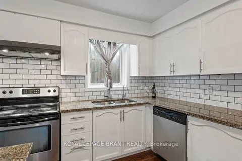 1733 Franklin Boulevard, ON N3C 1N7