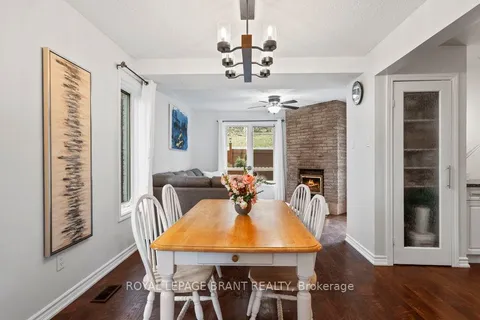 1733 Franklin Boulevard, ON N3C 1N7