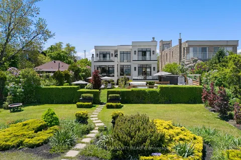711 Beach Boulevard, ON L8H 6Y5