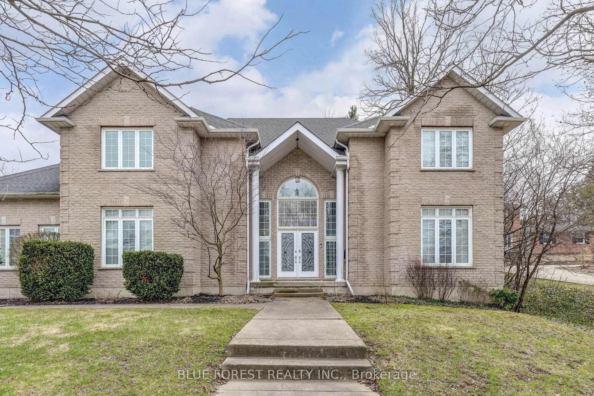 475 Upper Queen Street, ON N6C 3T8