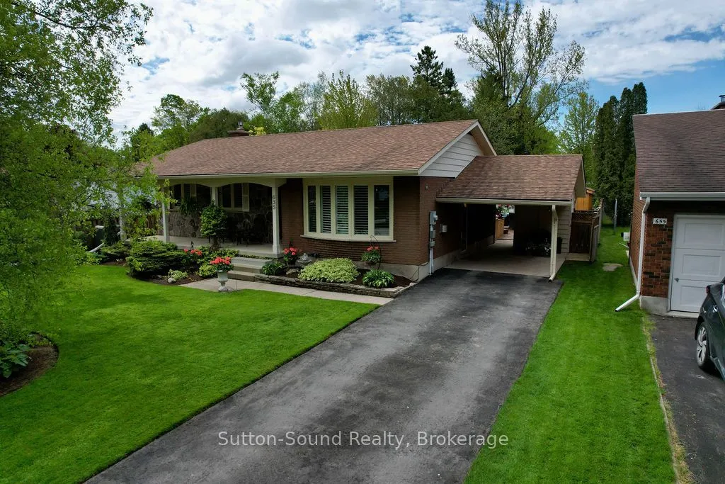 635 26th Street, ON N4K 6A6