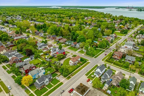 201-B Phipps Street, ON L2A 2V4