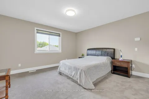 44 Liberty Crescent, ON K8V 0B7