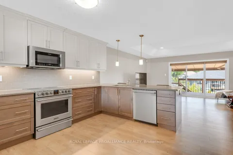 44 Liberty Crescent, ON K8V 0B7