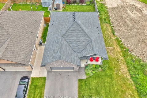 5 Cinnamon Street, ON L2V 0H5