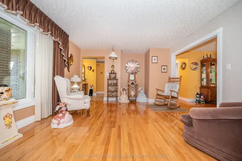 9 Heritage Drive, ON K8H 3J5