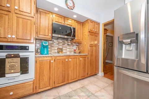 9 Heritage Drive, ON K8H 3J5
